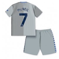 Billiga Everton Dwight McNeil #7 Barnkläder Tredje fotbollskläder till baby 2023-24 Kortärmad (+ Korta byxor)